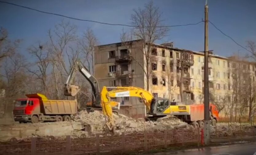 In der Ukraine wurde das Datum der Besetzung von Mariupol zur historischen Gerechtigkeit aktualisiert