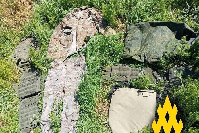 Eine Gruppe russischer Soldaten ist von den Frontpositionen bei Cherson geflohen