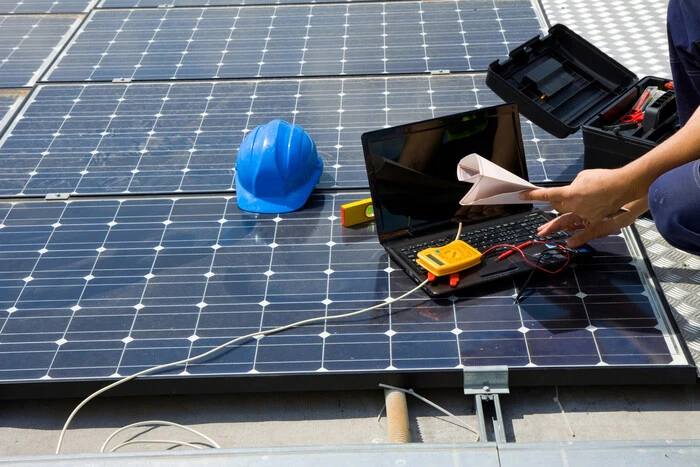 Jak działa elektrownia słoneczna: prosto o skomplikowanej technologii