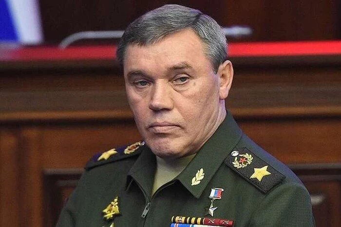 Szefa sztabu generalnego RF Gierasimowa wysłano na WLK – 'Atesz'