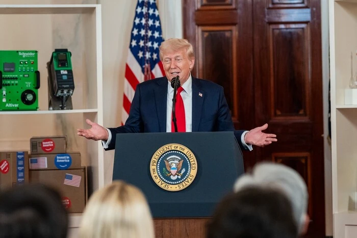 Trump forderte die Ukraine auf, sich sofort auf Verhandlungen mit Russland einzulassen