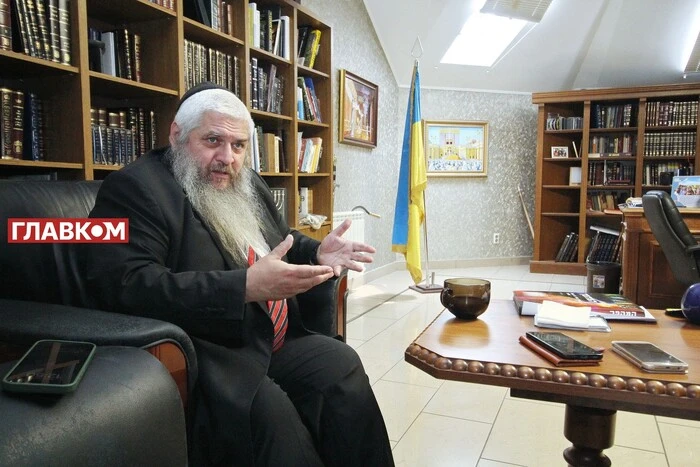 The Chief Rabbi of Ukraine explained why he sang for President Trump