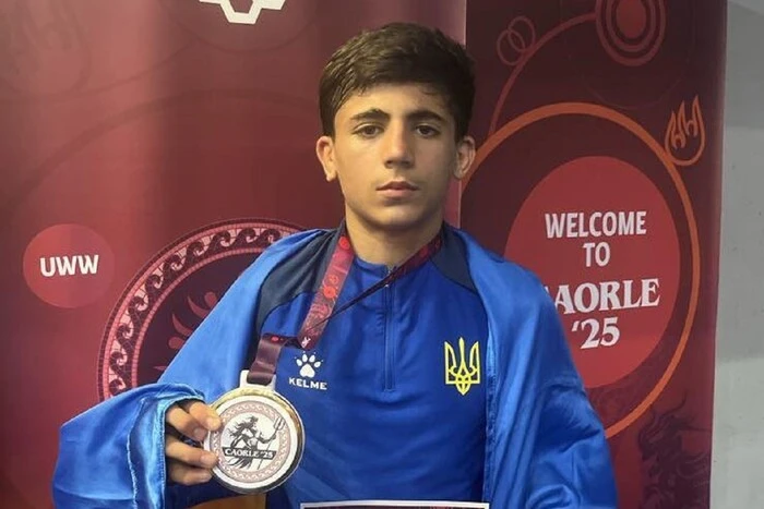 Україна посіла третє командне місце на чемпіонаті Європи з вільної боротьби U15