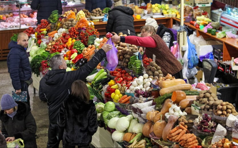 Vegetable prices plummeted: what is happening with the cost of potatoes, tomatoes, and cucumbers