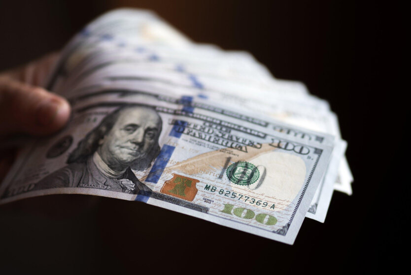 Dollar exchange rate forecast for May