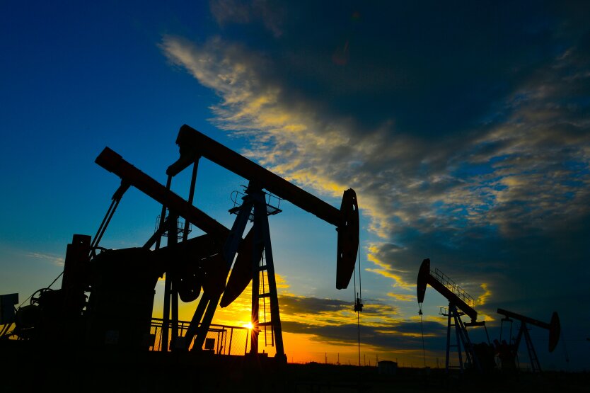 Trump collapsed oil prices