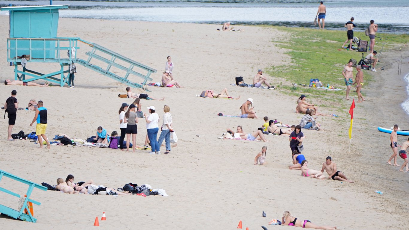 Do +40 °C — synoptycy ostrzegli, gdzie jutro będzie jak na patelni