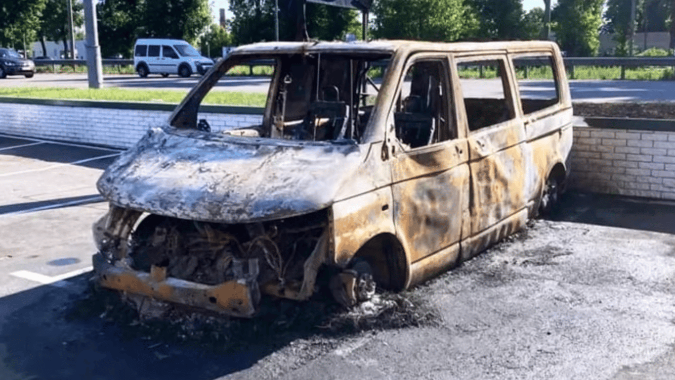 У Києві судили жінку за підпал авто ЗСУ — яке покарання отримала