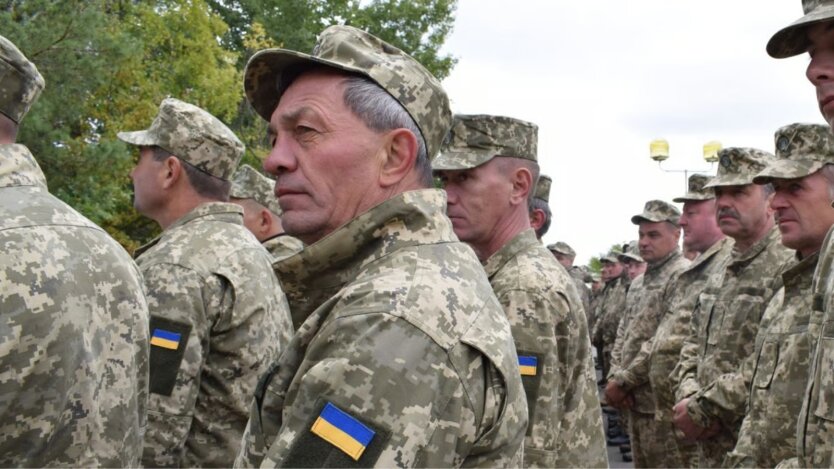 Українці зможуть служити у ЗСУ після 60 років: ухвалено важливе рішення